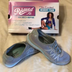 skechers air cooled memory foam relaxed fit womens